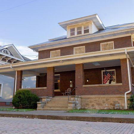 Elk River Hotel & Cafe Sutton Exterior photo